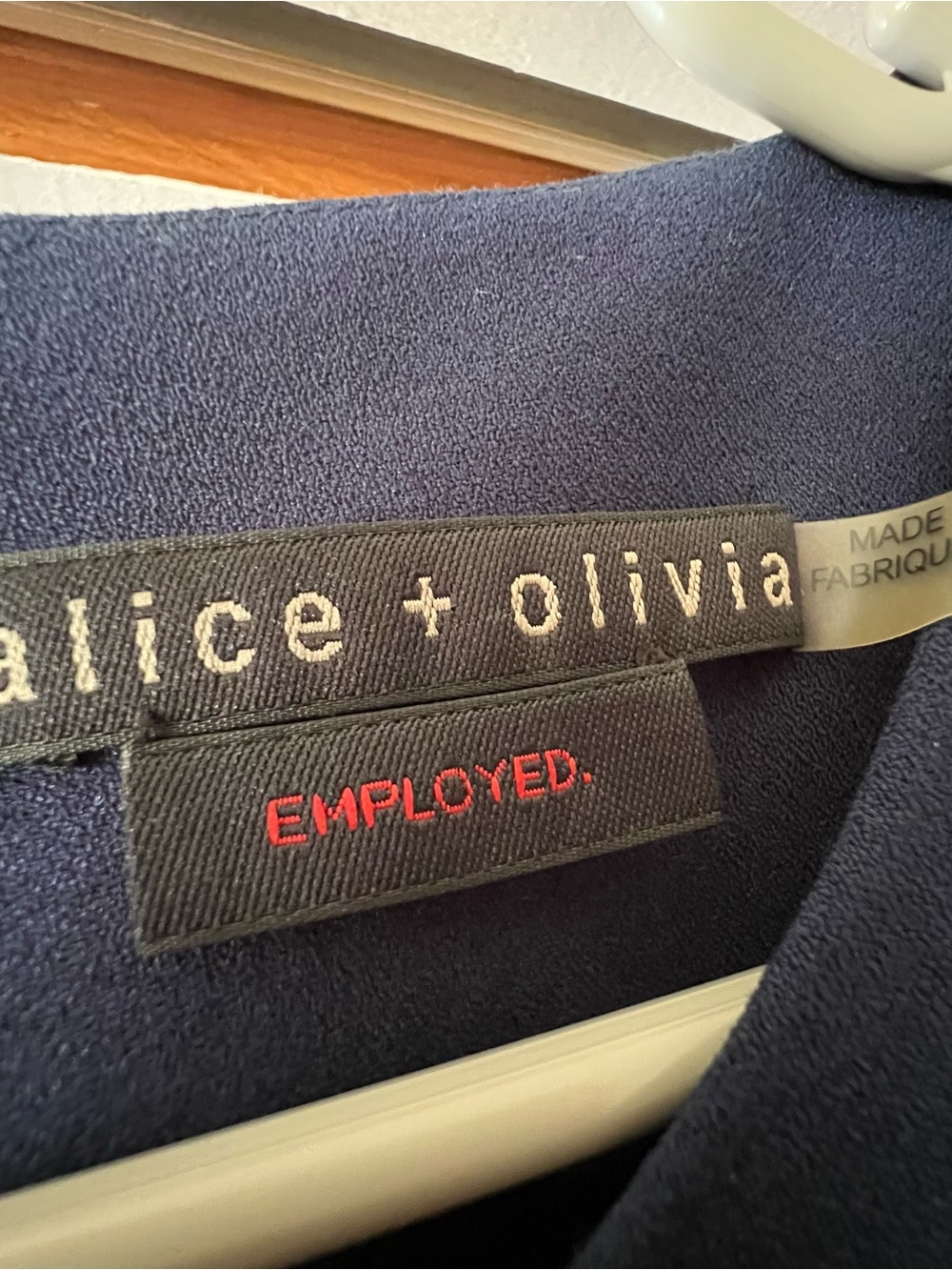 Alice + Olivia “Employed” shift sleeveless dress in dark blue size 6 - Picture 2 of 7